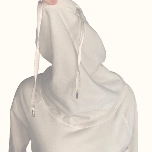 Lululemon Don’t Hurry Be Happy Pullover Polar Cream Fleece Sweater Size 4 - Picture 4 of 10